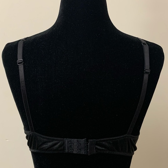 Victoria’s Secret x Anna Sui embellished bra! NWT - Picture 4 of 5